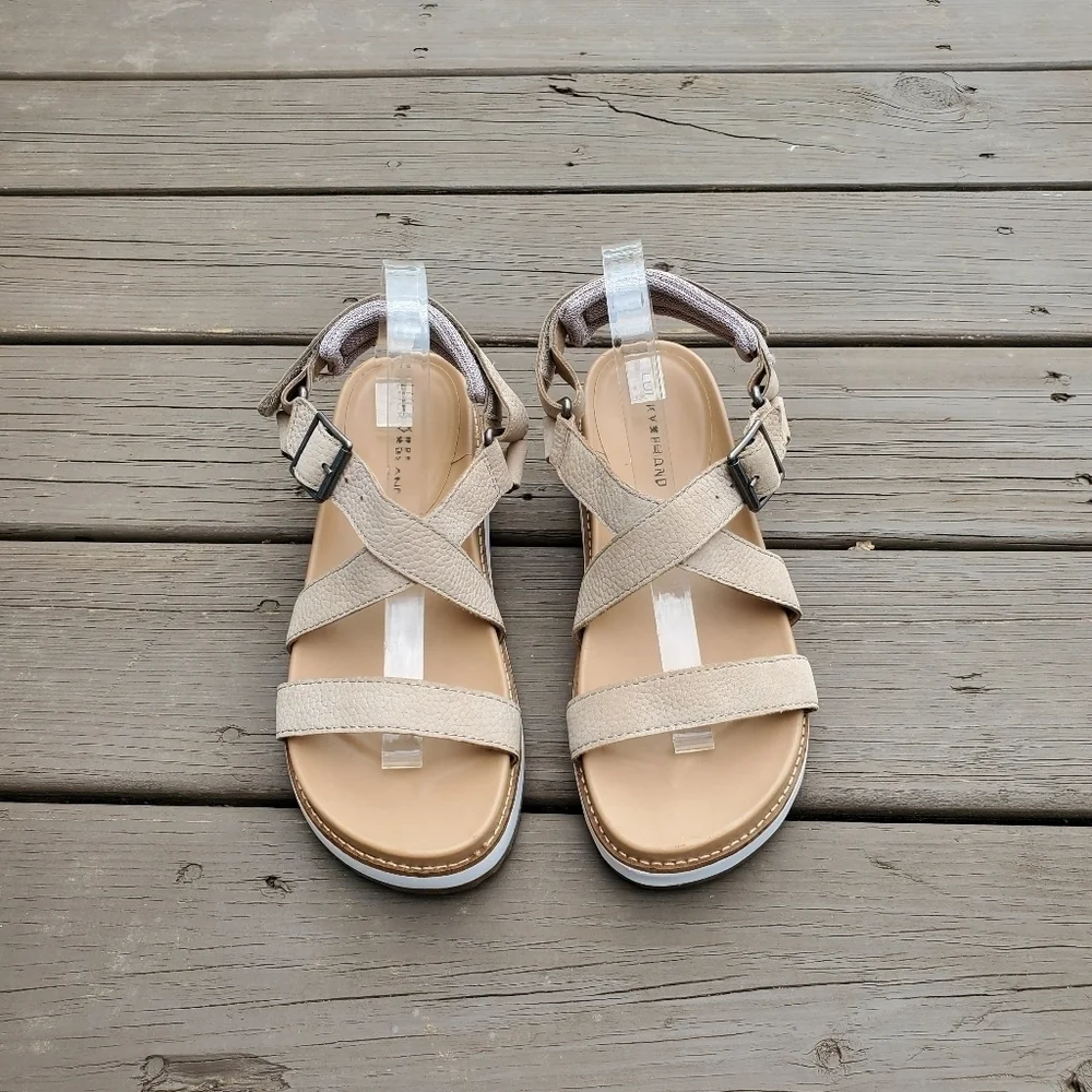 Lucky Brand Idenia Tan Nude Nubuck Suede Leather Platform Buckle Wedge Sandals 9